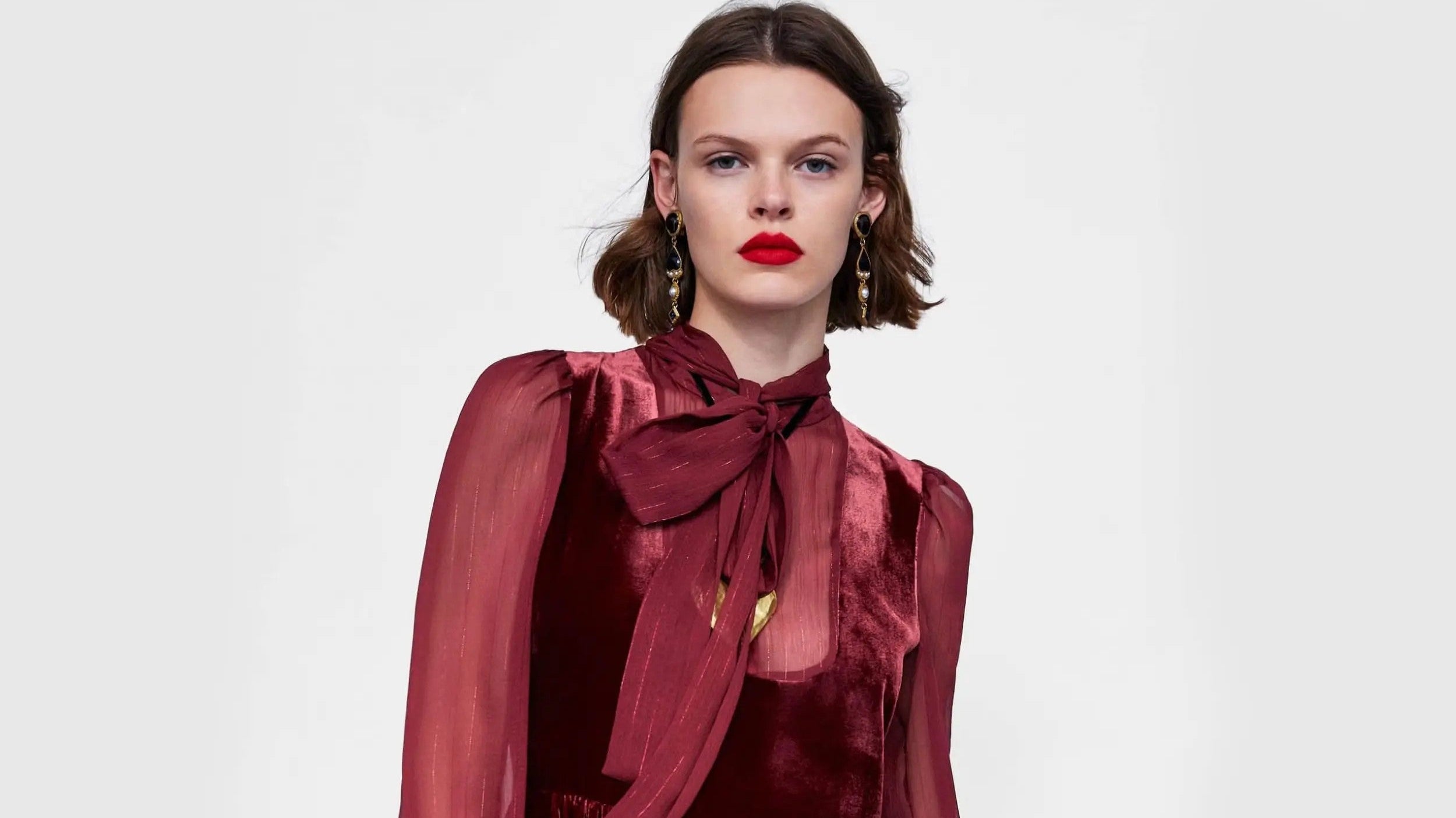 Velvet Dress Guide: How to Wear Velvet for Holiday and Party Looks
