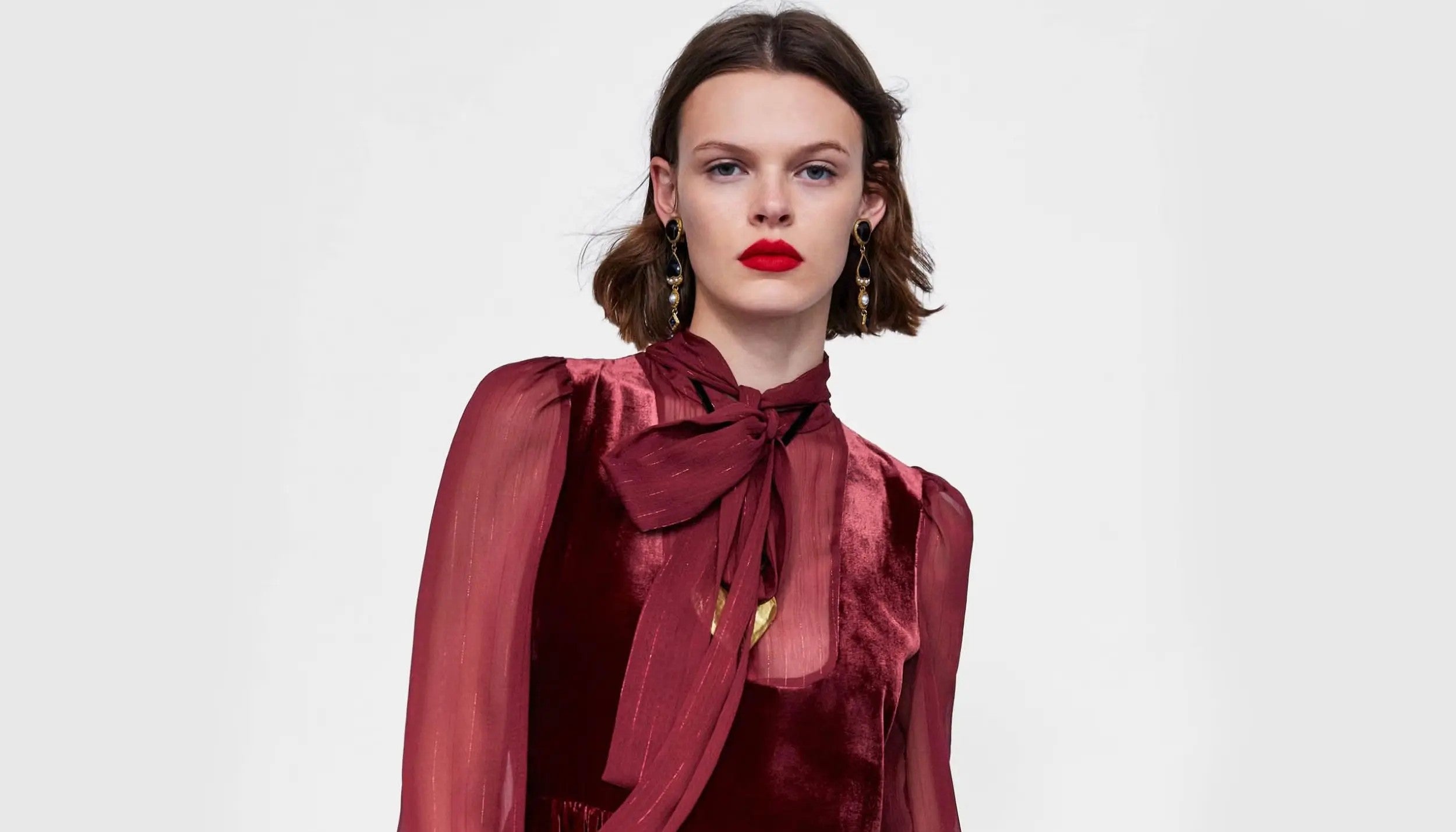 Velvet Dress Guide: How to Wear Velvet for Holiday and Party Looks
