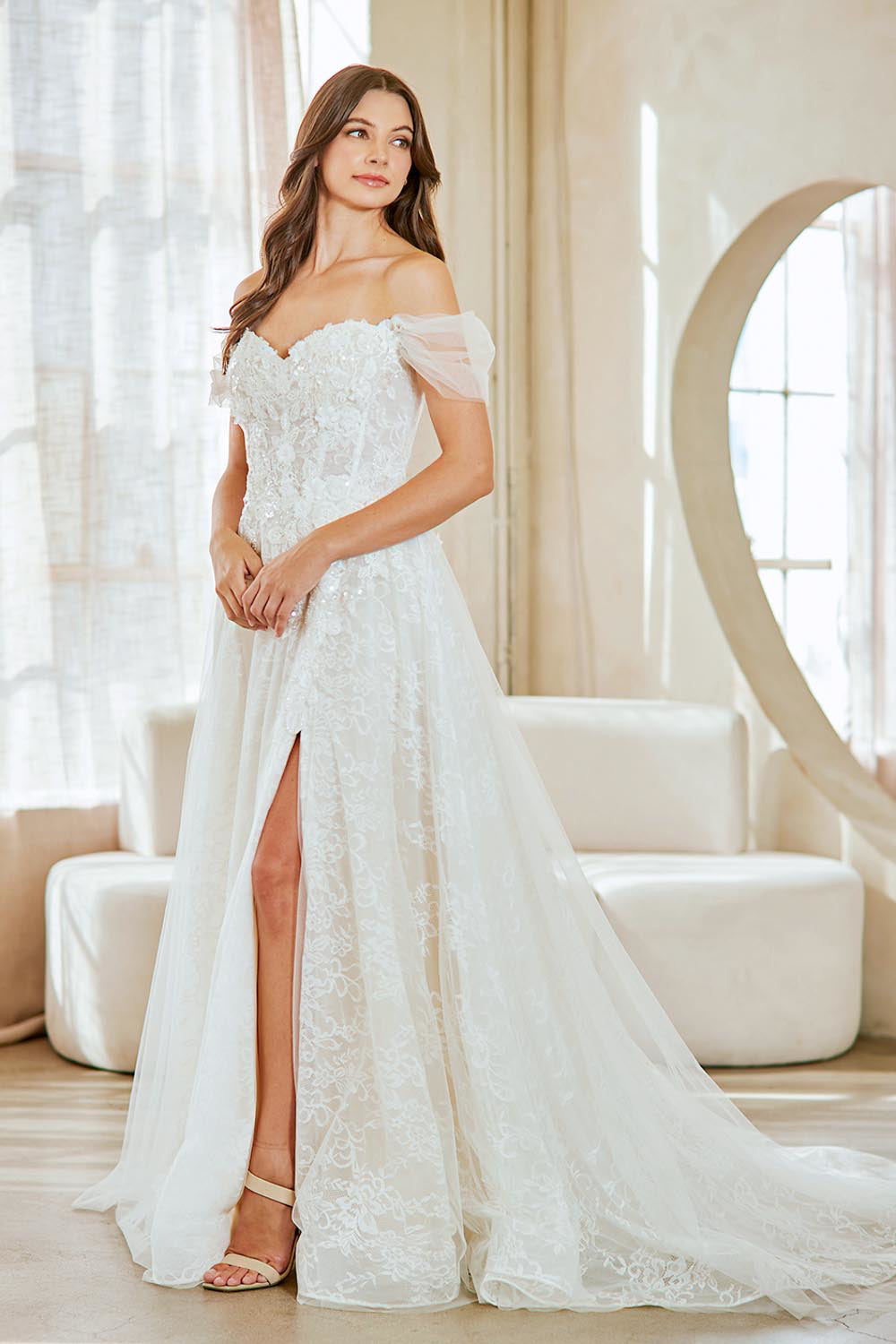 White Long Bridal Gown – Minimal Bridal Gown