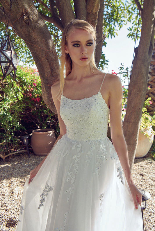 Embroidered Tulle Bodice Wedding Dress w/ Floral Applique-smcdress