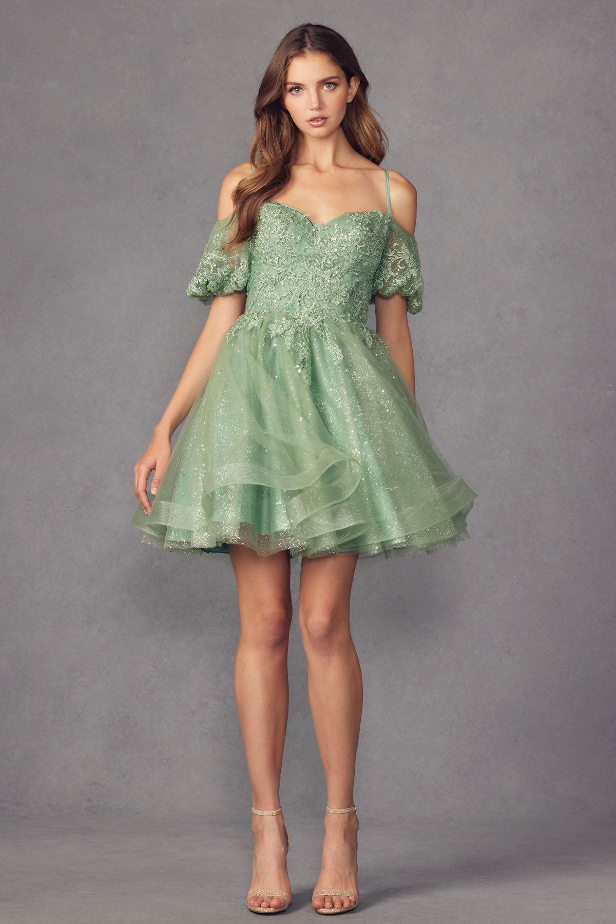 Sage green short sleeve short dress 
