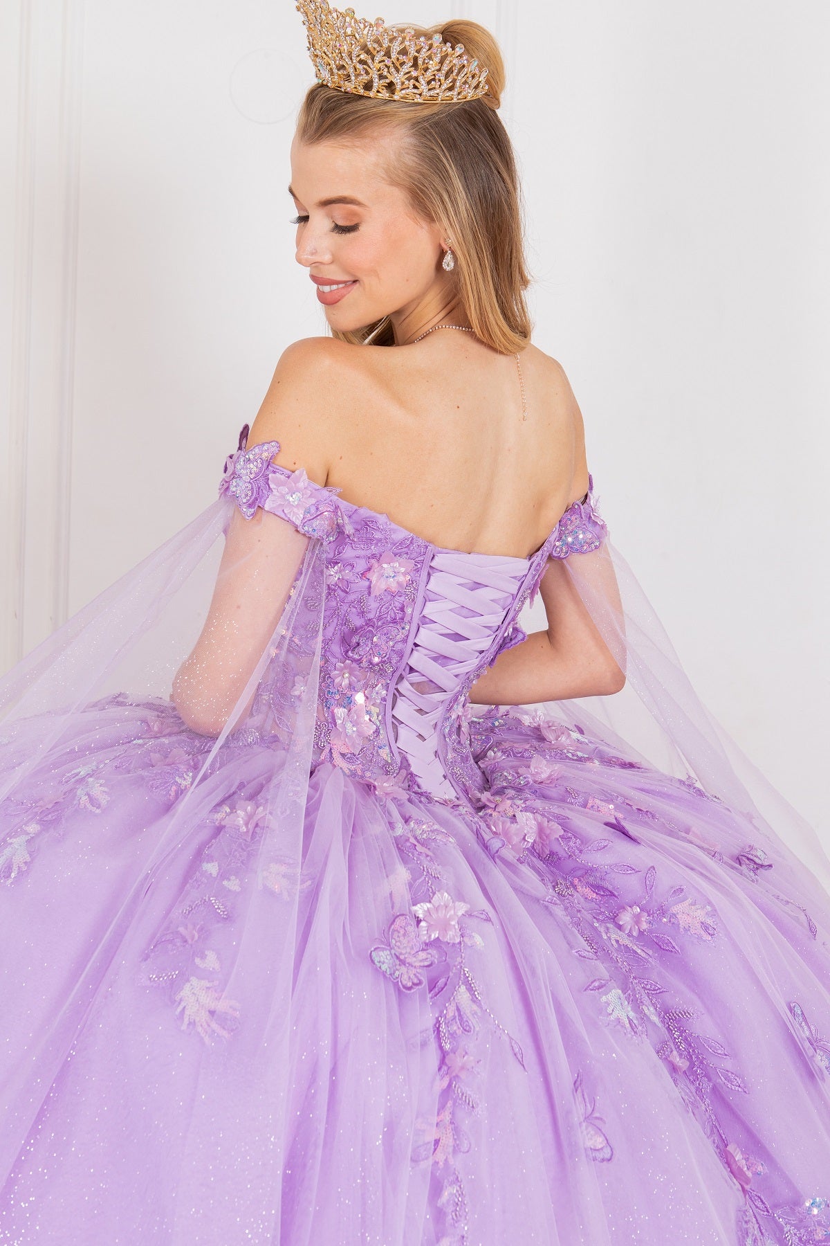 A resplendent long off-the shoulder sweetheart-neckline gown-smcdress