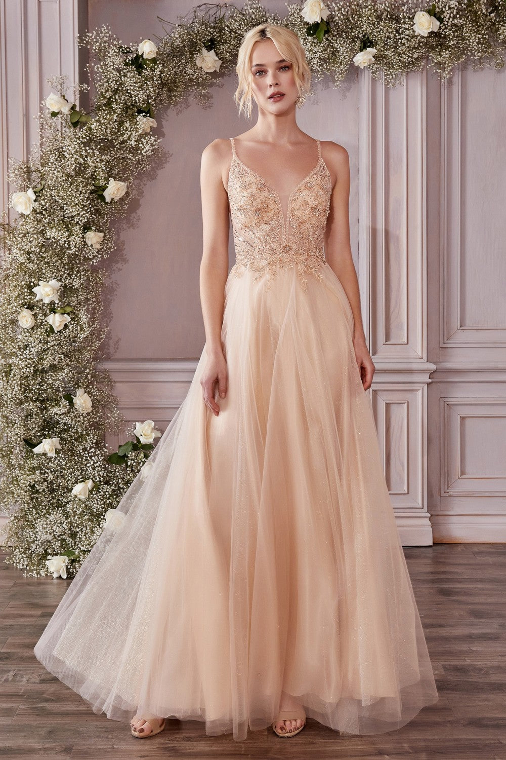 Layered Tulle A-Line Gown w/ Floral Laced V-neck & V- Back Bodice. Cute  Vintage Evening Ball Dress | SMCDress