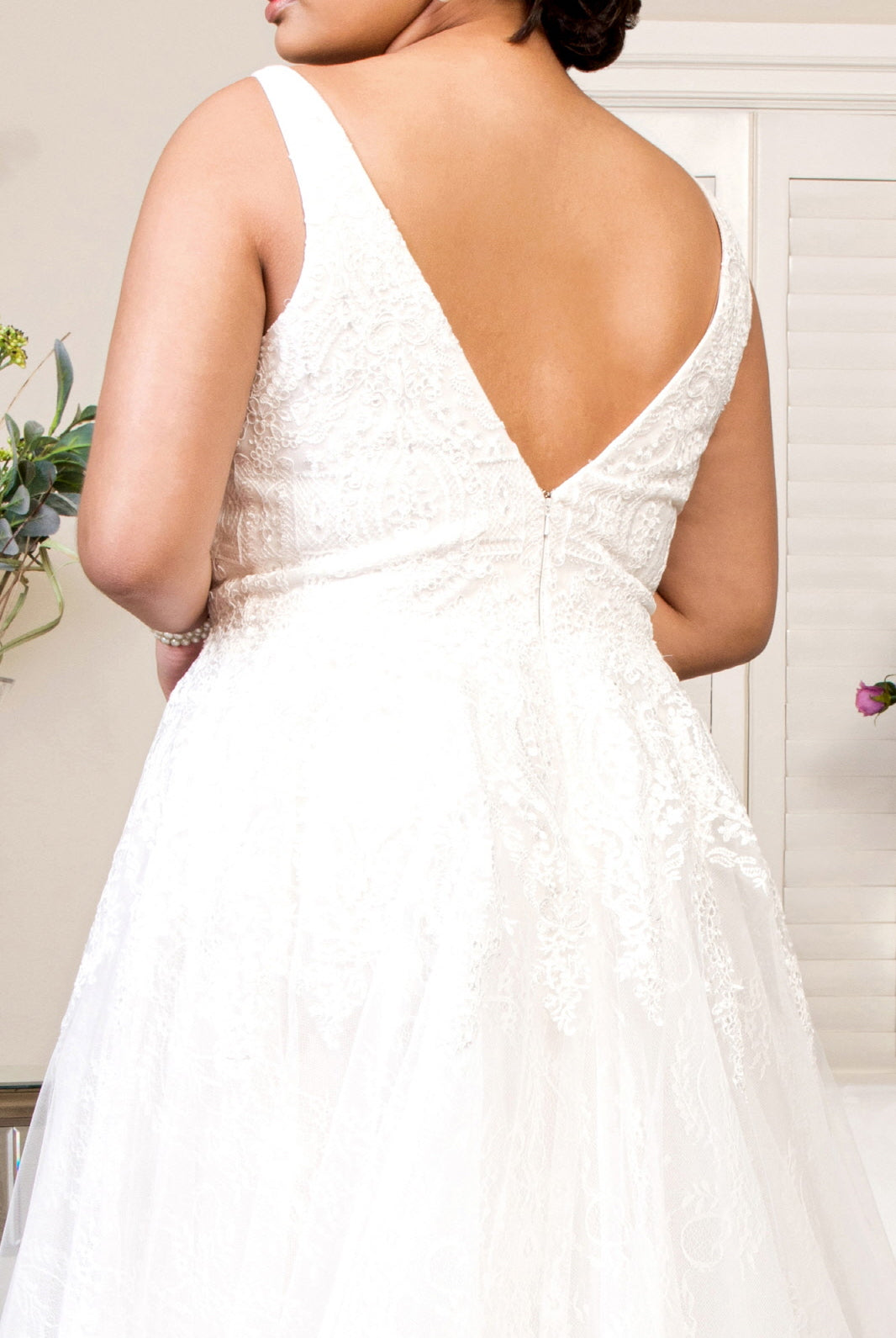 V-Neck Emboridery Mesh Wedding Gown Lace Lining-smcdress
